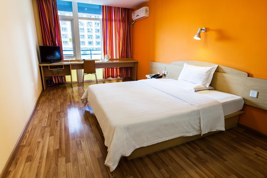 7Days Inn Premium Beijing Chaoyangmen Room photo